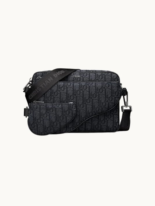 Triple Pouch Saddle Black